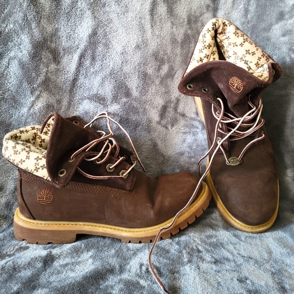 Timberland Boots, Brown with floral pattern on the inside, Womens Size 7